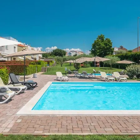 Maj - Ana - Luxury Family Apartments With Pool Porec Exterior photo