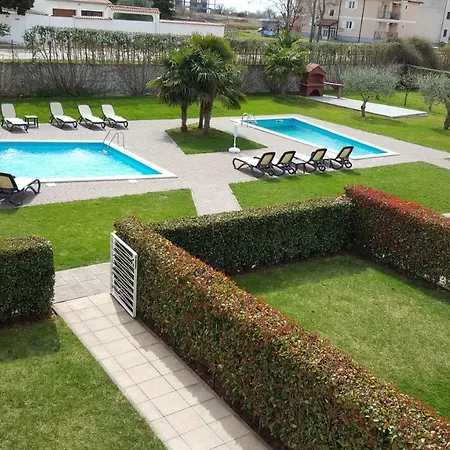Maj - Ana - Luxury Family Apartments With Pool Porec Exterior photo