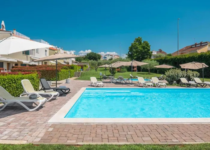 Maj - Ana - Luxury Family Apartments With Pool